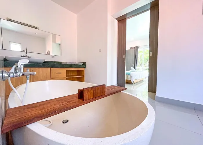 Sunset Escape Villa, Steps From فيلة سمينياك