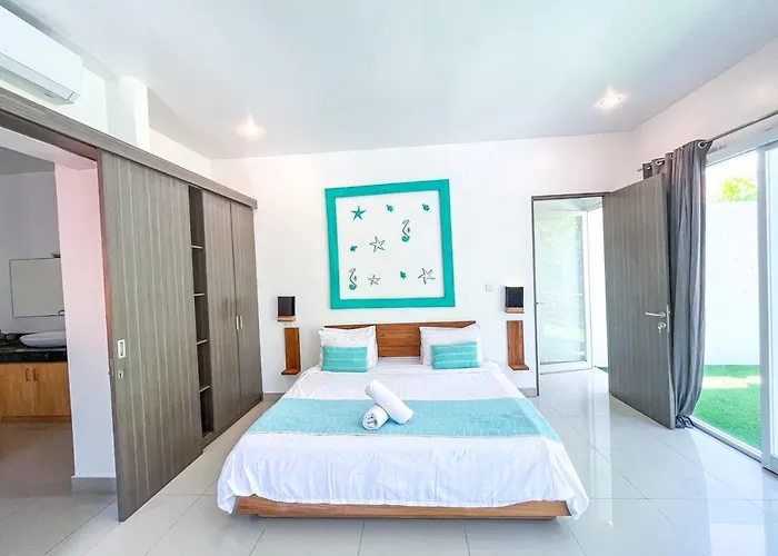 فيلة Sunset Escape Villa, Steps From *